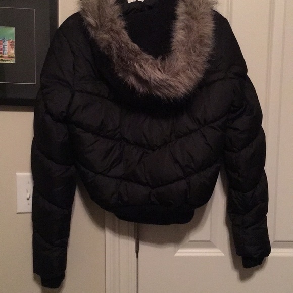 Rue21 Jackets & Blazers - Black puffer jacket with fur on hood